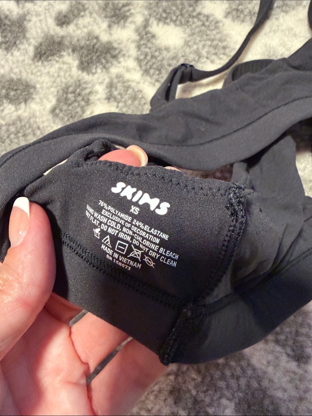 Skims Soft Wireless Triangle Bralette - Black - Picture 3 of 3